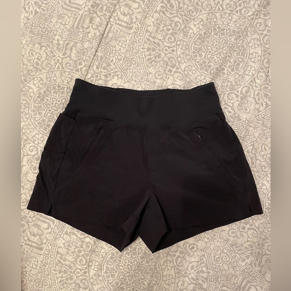 Athleta Trekkie North Shorts
